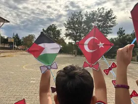 Balıkesir’in 20 ilçesinden gökyüzüne barış ve umut mesajı
