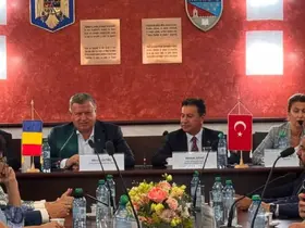 Başkan Aras, Romanya’da Kardeş Kent temaslarında bulundu
