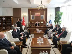 Başkan Aşgın muhtarların gününü kutladı
