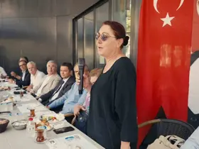 Başkan Aydın, Muradiye’de vatandaşların sesine kulak verdi
