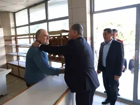 Başkan Balaban esnafın taleplerini yerinde dinliyor
