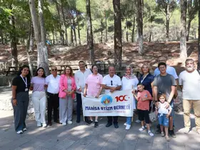 Başkan Balaban otizmli bireylerle kahvaltıda buluştu
