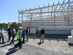 Başkan Büyükkılıç’tan Eğribucak’taki yeni itfaiye binasının inşaatına yerinde inceleme
