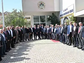 Başkan Dere seçim ziyaretlerine batı ilçelerden başladı
