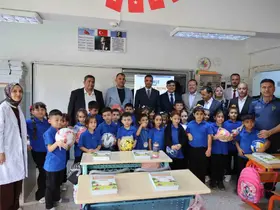 Başkan Durgut, öğrencilerle bir araya geldi

