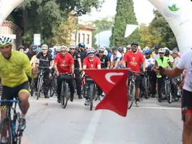 Başkan Erkan Aydın, farkındalık için pedal çevirdi
