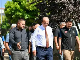 Başkan Geçit, Çavuşoğlu mahallesindeki asfalt serim çalışmalarını inceledi
