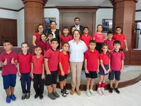 Başkan Gençay, minik misafirlerini ağırladı
