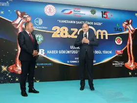 Başkan Gülpınar’a yılın en şeffaf belediye başkanı ödülü
