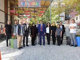 Başkan Kahveci, Sanat Sokağı’nda incelemelerde bulundu
