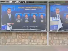 Başkan Maraş’ın afişlerine saldırı
