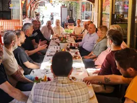 Başkan Özlü "Tarihi çarşılarımızı koruyarak yenilemeliyiz"
