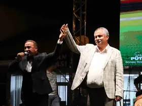 Başkan Pütün; "Belediye Başkanlığı koltuğu parti sempatizanlığı yeri değildir"
