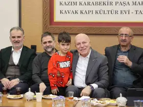 Başkan Sekmen ve Uçar vatandaşla buluştu
