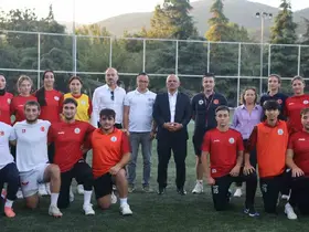 Başkan Söğüt  geleceğin en büyük umut kaynağı sporcularla bir arada
