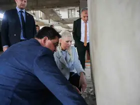 Başkan Subaşı tarihi koza fabrikasını ziyaret etti
