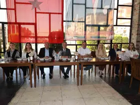 Başkan Tetik, yemekte muhtarlarla bir araya geldi

