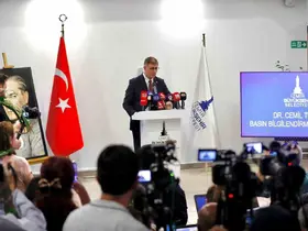 Başkan Tugay: "Yoksa ben de cezaevinde olurdum"
