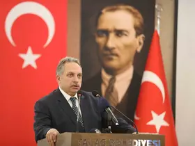 Başkan Yalçın: "Özgürlük ve bağımsızlık mücadelesinde destan yazan kahraman gazileri minnet ve şükranla anıyoruz"
