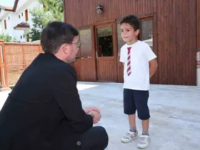 Başkan Yazıcıoğlu’ndan 7 yaşındaki çevreci çocuğa hediye

