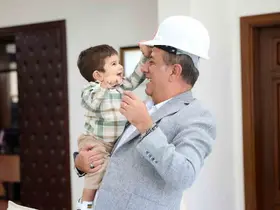 Başkan Yetişkin, sağlığına kavuşan minik Teoman’ı ağırladı
