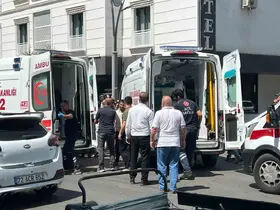 Batman’da motosiklet ile iki otomobil çarpıştı: 2 yaralı
