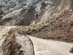 Batman’da sağanakla birlikte köy yolları heyelan nedeniyle ulaşıma kapandı
