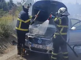 Batman’da seyir halindeki otomobil alev aldı

