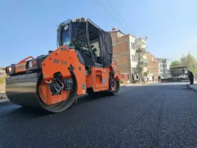 Battalgazi Belediyesi TOKİ konutlarının bağlantı yollarını asfaltladı
