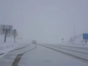 Bayburt-Erzurum kara yolunda mayıs ayında kar yağışı
