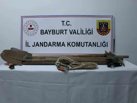 Bayburt’ta izinsiz kazı yapan 6 şüpheli suçüstü yakalandı

