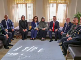 Bayburt’ta Kıbrıs gazileri evlerinde ziyaret edildi
