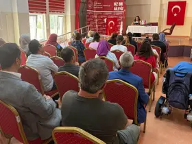 Bayburt’ta özel bireylere ve personele sağlıklı yaşam eğitimi verildi
