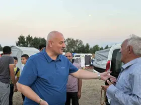 Belediye başkanı ve kaymakam, fındık işçileriyle buluştu

