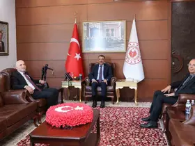 BEUN rektörü Ulusoy’dan Vali Hacıbektaşoğlu’na ziyaret
