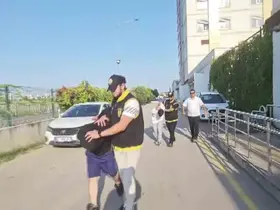 Bıçaklayıp öldürdüler evde oturmaya devam ettiler
