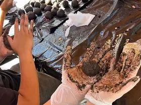 Bilecik’te çocuklar doğa için tohum topu hazırladı
