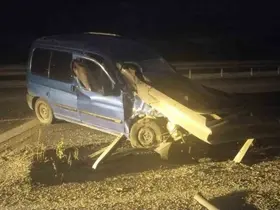 Bilecik’te otomobil bariyerlere çarptı: 1 yaralı
