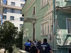 ‘Binadan kötü koku' ihbarı ekipleri alarma geçirdi, gerçek bambaşka çıktı