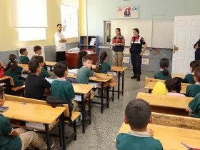 Bingöl’de jandarma öğrencilerin ilk gün heyecanına ortak oldu
