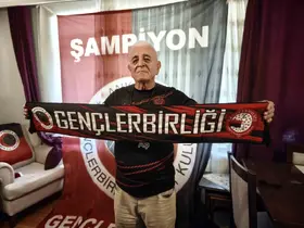 Bir asırlık kulübün yarım asırlık taraftarı
