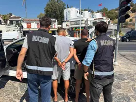 Bodrum’da kırmızı bültenle aranan şüpheli sahte kimlikle yakalandı
