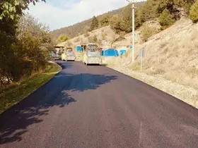 Bolu’da 7,2 kilometrelik köy yolu sıcak asfaltla buluşuyor
