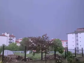 Bolu’da şimşekler geceyi aydınlattı
