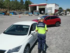 Bolvadin’de yollar trafik jandarması ile güvende
