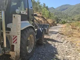 Bozdoğan’da arazi yolları bakıma alındı
