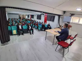 Bozdoğan’da öğrencilere camilerin toplumsal hayattaki önemi anlatıldı
