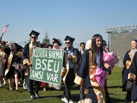BŞEÜ’de mezuniyet coşkusu
