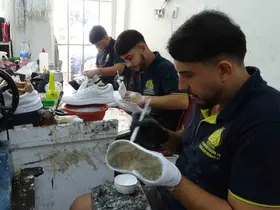 Bu da modern ayakkabı tamircisi: Babadan kalma mesleğini artık milyonlar izliyor, her ilden talep geliyor
