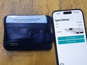 Bulduğu cüzdanın sahibine ulaşmak için 10 TL gönderdi

